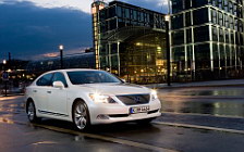  Lexus LS600h - 2007