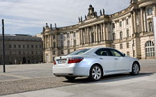   Lexus LS600h - 2007