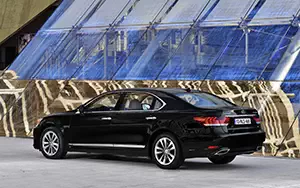   Lexus LS460L AWD - 2012