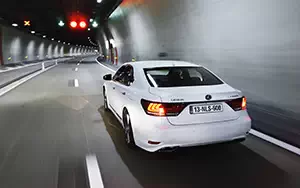   Lexus LS600h F Sport - 2012