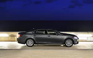   Lexus LS600h L - 2012