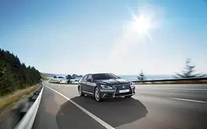   Lexus LS600h - 2012