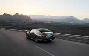   Lexus LS 500h AWD (Manganese Luster) - 2017