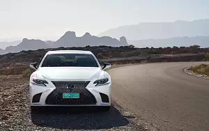   Lexus LS 500h AWD (Sonic White) - 2017