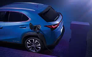   Lexus UX 300e - 2020