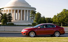   Lincoln MKS - 2009