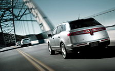   Lincoln MKT - 2011