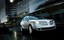   Lincoln MKT - 2011