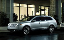   Lincoln MKT - 2011