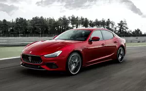Обои автомобили Maserati Ghibli Trofeo - 2020