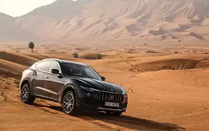 Обои автомобили Maserati Levante S Q4 GranLusso - 2017