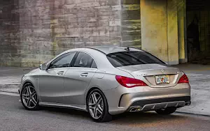   Mercedes-Benz CLA45 AMG US-spec - 2014