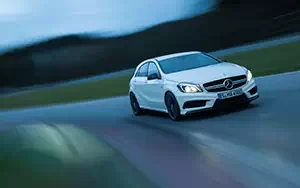   Mercedes-Benz A45 AMG - 2013