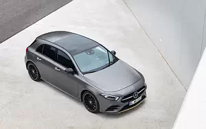 Обои автомобили Mercedes-Benz A-class AMG Line Edition - 2018