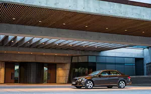 Обои автомобили Mercedes-Benz E300 BlueTEC HYBRID - 2013