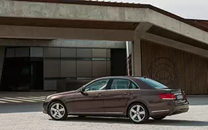 Обои автомобили Mercedes-Benz E300 BlueTEC HYBRID - 2013