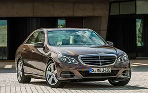 Обои автомобили Mercedes-Benz E300 BlueTEC HYBRID - 2013