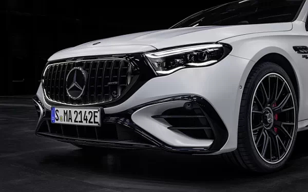   Mercedes-AMG E 53 HYBRID 4MATIC+ - 2024