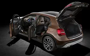   Mercedes-Benz GLA220 CDI 4MATIC - 2013