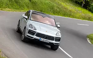   Porsche Cayenne S Coupe (Dolomite Silver Metallic) - 2019