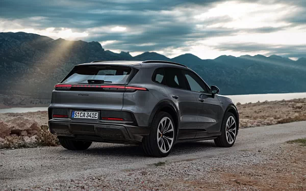 ���� ���������� Porsche Cayenne Electric - 2026