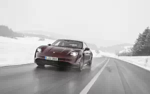 Обои автомобили Porsche Taycan (Cherry Metallic) - 2021