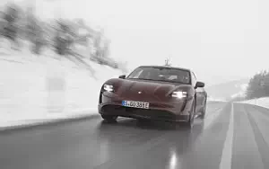 Обои автомобили Porsche Taycan (Cherry Metallic) - 2021