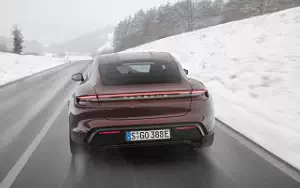 Обои автомобили Porsche Taycan (Cherry Metallic) - 2021