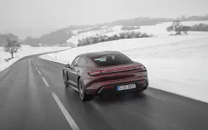 Обои автомобили Porsche Taycan (Cherry Metallic) - 2021