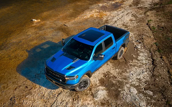 ���� ���������� Ram 1500 Rebel (Hydro Blue/Diamond Black) - 2024