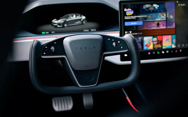 ���� ���������� Tesla Model S Plaid - 2025