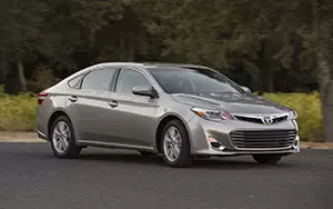   Toyota Avalon XLE - 2013