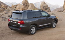 Обои автомобили Toyota Land Cruiser 200 US-spec - 2013