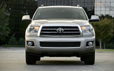   Toyota Sequoia SR5 - 2008