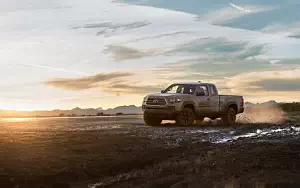 Обои автомобили Toyota Tacoma TRD Off-Road Access Cab - 2015