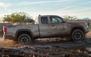 Обои автомобили Toyota Tacoma TRD Off-Road Access Cab - 2015