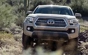 Обои автомобили Toyota Tacoma TRD Off-Road Access Cab - 2015