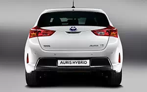   Toyota Auris Hybrid - 2012