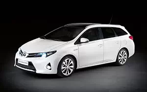 Обои автомобили Toyota Auris Touring Sports Hybrid - 2013