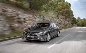 Обои автомобили Toyota Camry Hybrid - 2019