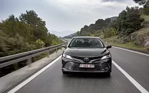Обои автомобили Toyota Camry Hybrid - 2019