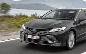 Обои автомобили Toyota Camry Hybrid - 2019