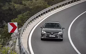 Обои автомобили Toyota Camry Hybrid - 2019