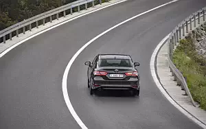 Обои автомобили Toyota Camry Hybrid - 2019