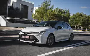 Обои автомобили Toyota Corolla Hatchback Hybrid 1.8L - 2019