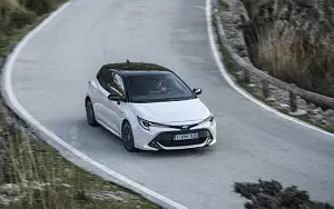 Обои автомобили Toyota Corolla Hatchback Hybrid 1.8L - 2019