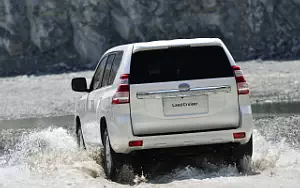   Toyota Land Cruiser Prado - 2013