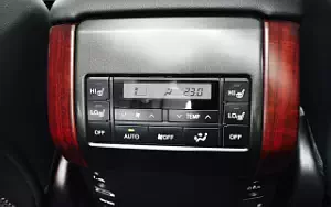 Обои автомобили Toyota Land Cruiser Prado - 2013