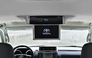 Обои автомобили Toyota Land Cruiser Prado - 2013