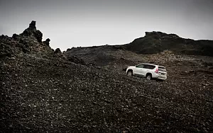   Toyota Land Cruiser Prado - 2015